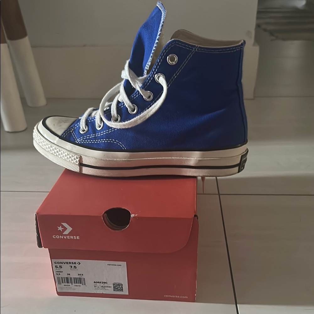 Converse Blue High-Top Sneakers Classic Canvas Design